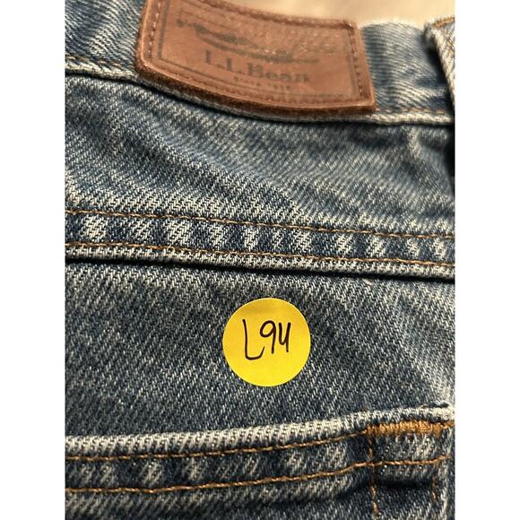 L.L. Bean 42x29 Classic Fit Blue Jeans Heavy Denim‎ Quality Faded Light Wash - Picture 6 of 6